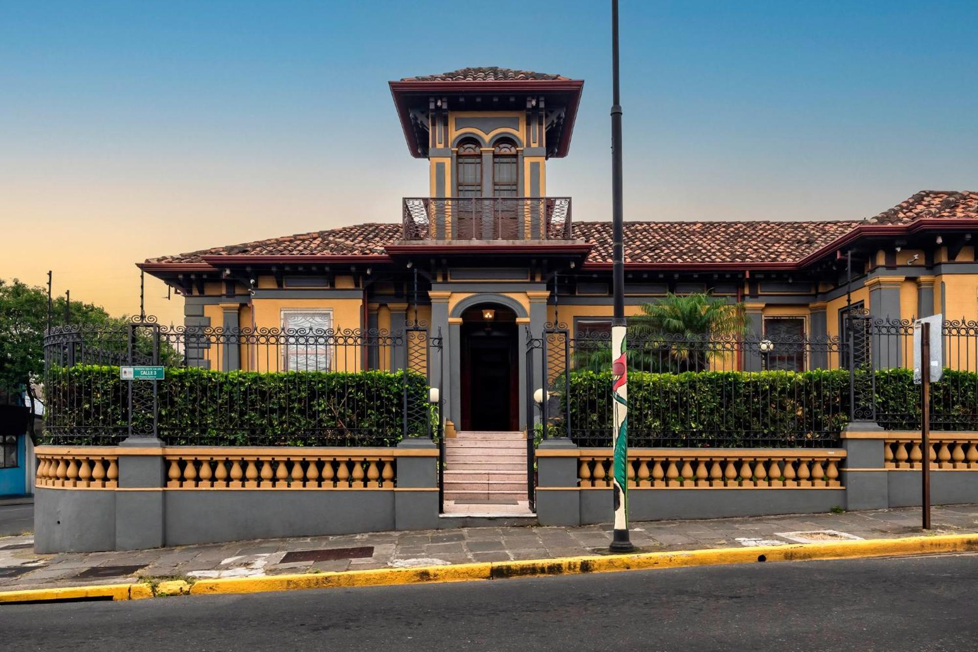 Hotel Majestad San Jose  Bagian luar foto
