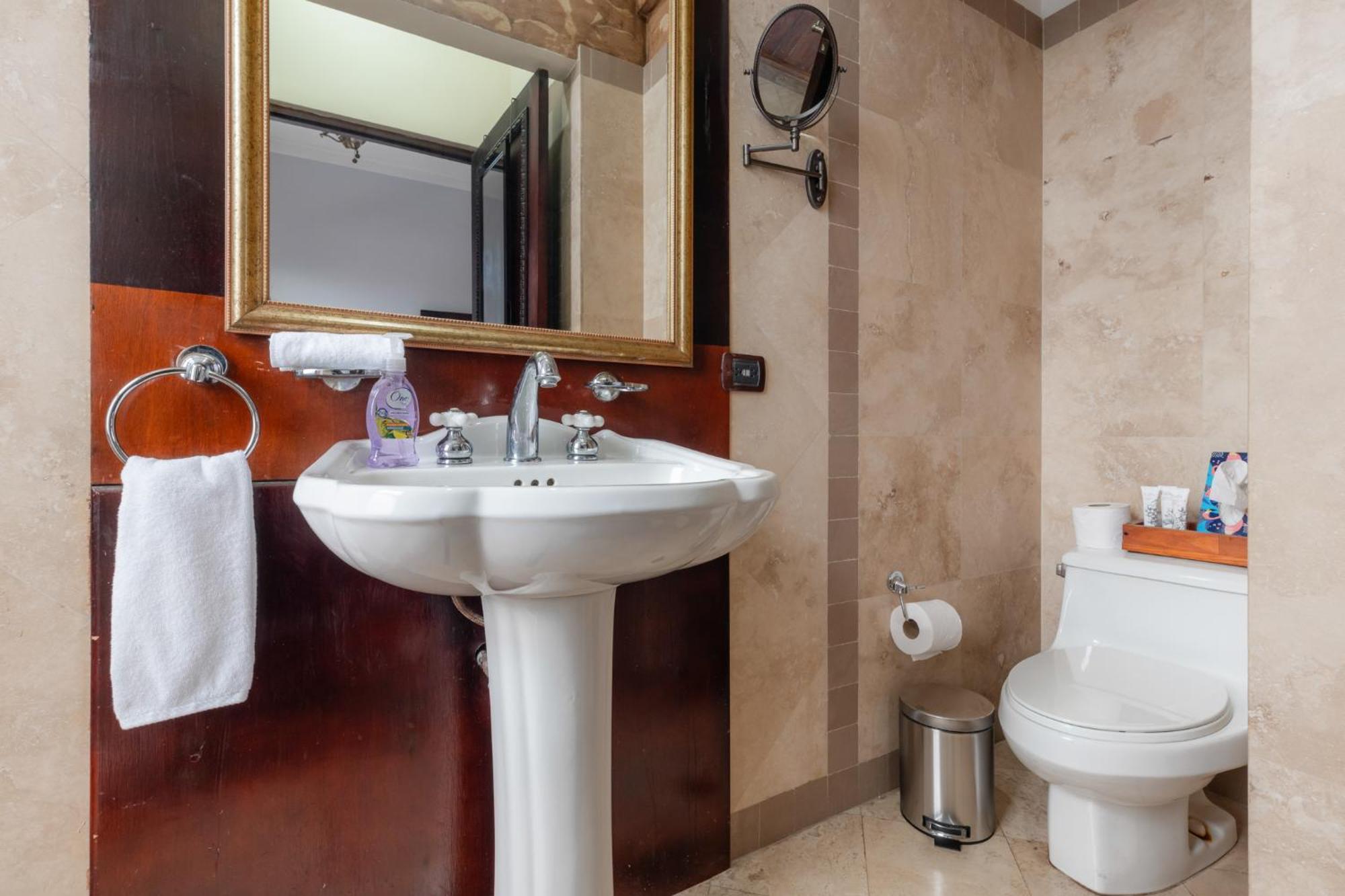 Hotel Majestad San Jose  Bagian luar foto