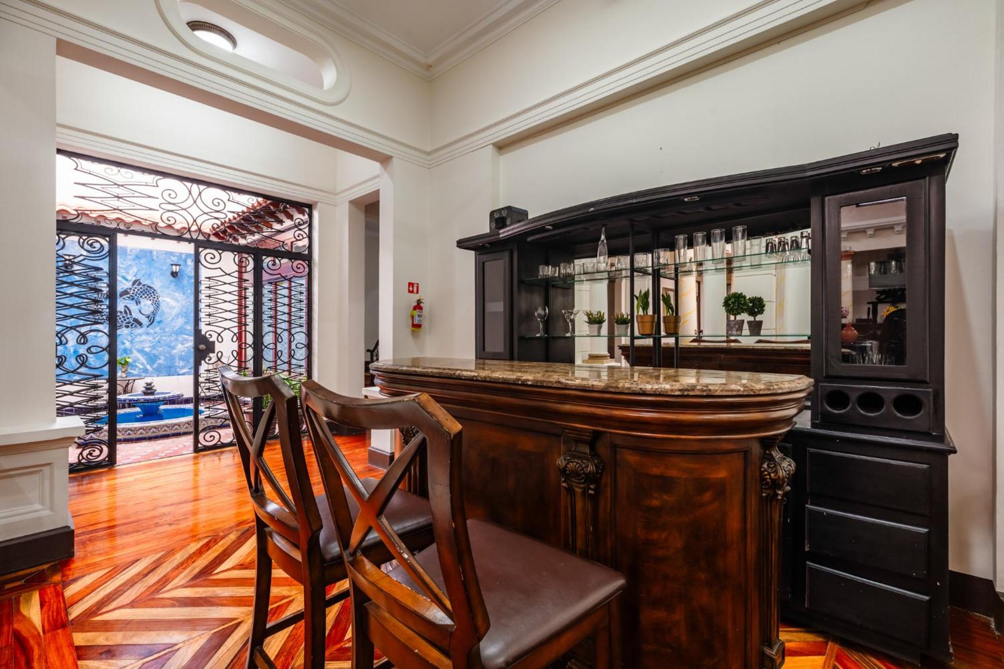 Hotel Majestad San Jose  Bagian luar foto