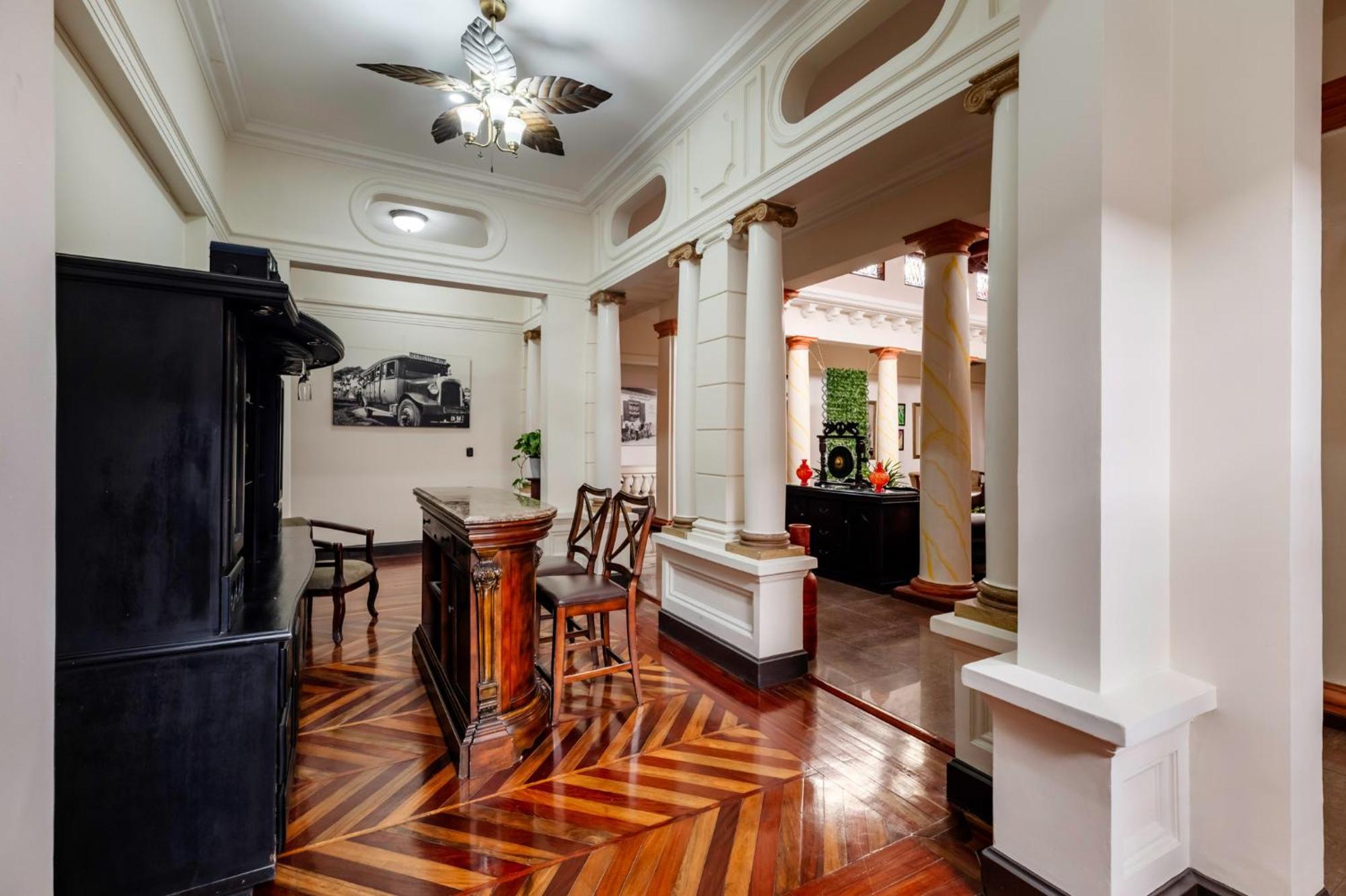 Hotel Majestad San Jose  Bagian luar foto